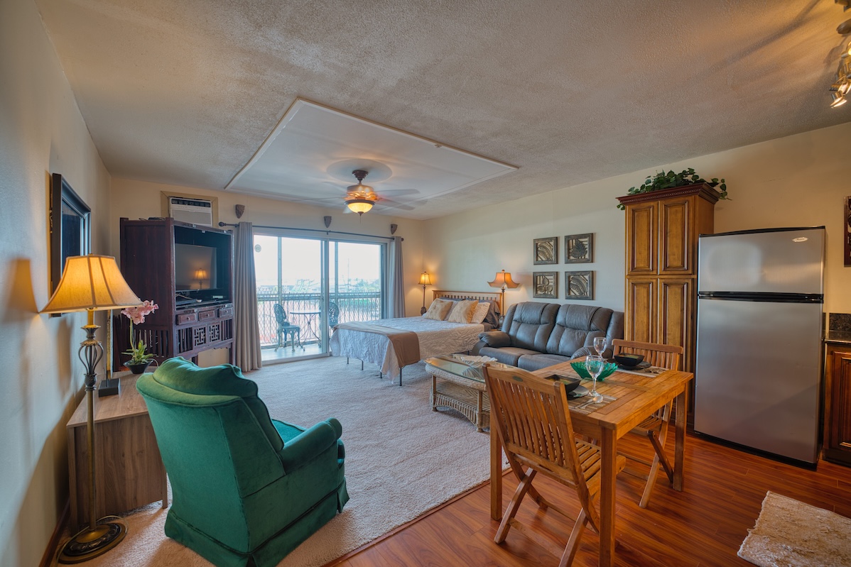 355 Kalanianaole Avenue #304